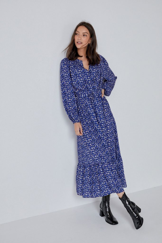 met vrolijke print blauw
